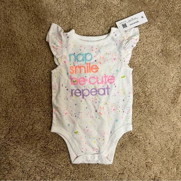 3/25 🍄 Garanimals Paint Splattered Ruffled Shoulder Baby Onesie Size 0-3 NWT - Picture 9 of 11